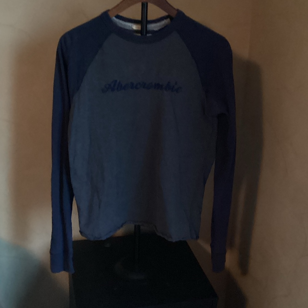 Abercrombie & Fitch Blue Long Sleeve Tee